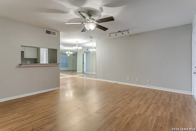 8401 N New Braunfels Ave #207A — Photo 9