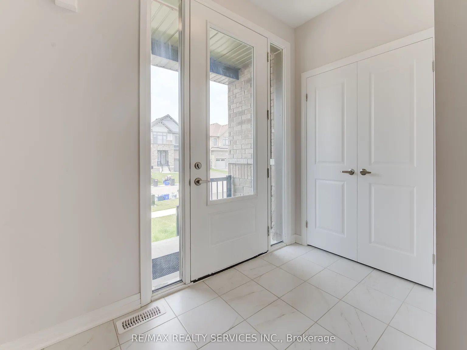 3 bed, $2,700 — Photo 4