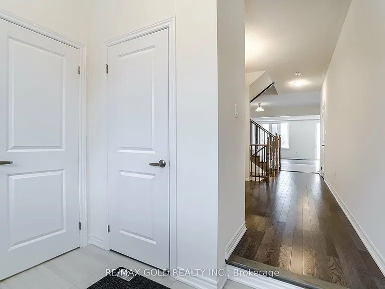 26 Del Grappa St — Photo 4