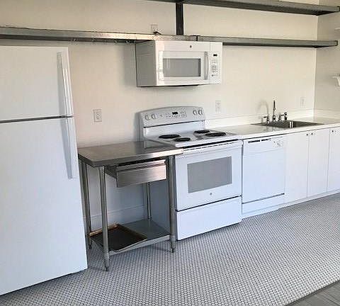 2nd image of 35 N 6th Ave APT 207