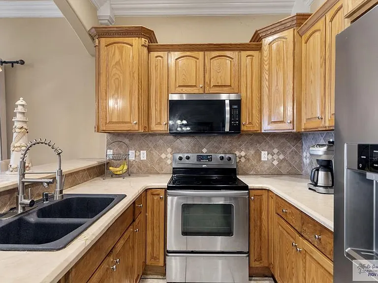 102 W Aries Dr #A — Photo 7