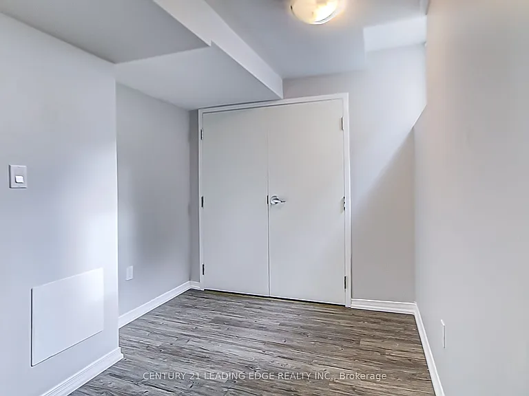55 McCrimmon Cres #LOWER — Photo 11
