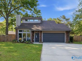 1902 Helmsdale Cir SE, Huntsville, AL 35803