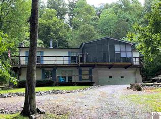 662 Barrett Rd, Eddyville, KY 42038