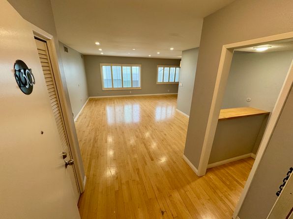 1250 N Kings Rd APT 303