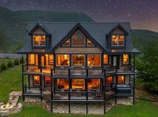 3142 Laughing Pine Ln, Sevierville, TN 37862