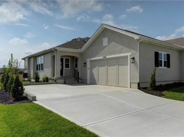 21911 W 82nd Ter, Lenexa, KS 66220