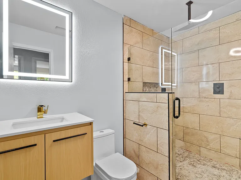 212 Creek Cove Dr — Photo 14