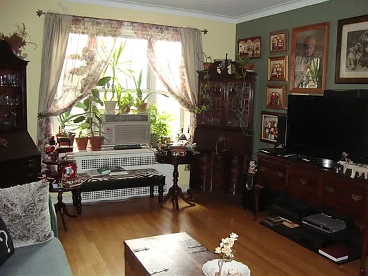 Sold by Benjamin Realty Since 1980 | media 53