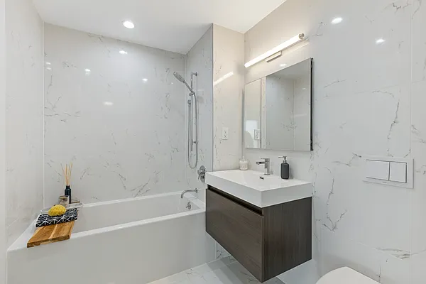 Rented by SERHANT. | media 10