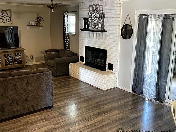 3rd image of 304 Sunland Dr