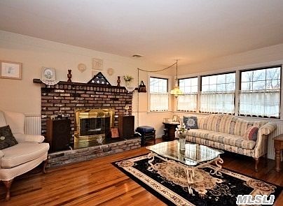 2nd image of 49 Simmons Dr