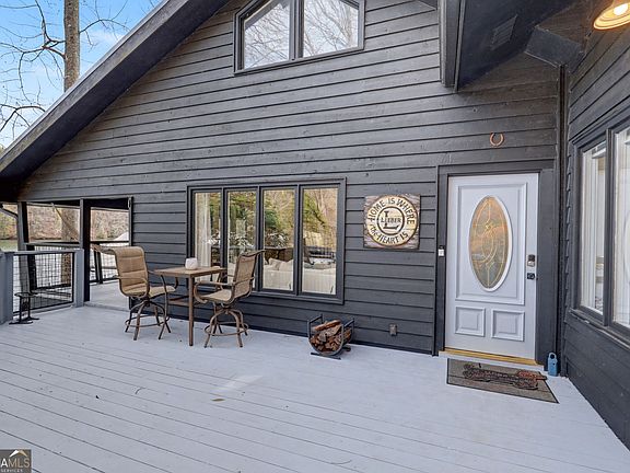 3rd image of 418 Vickers Rd