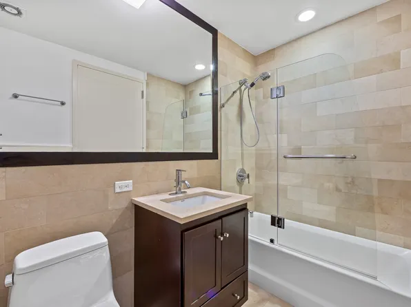 71 Village Road North image 11 of 19