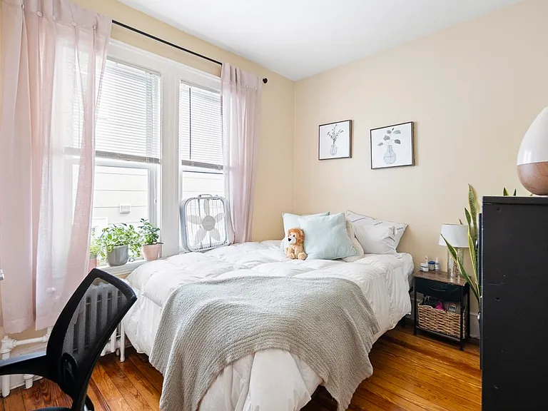 17 Dow St #2 — Photo 16