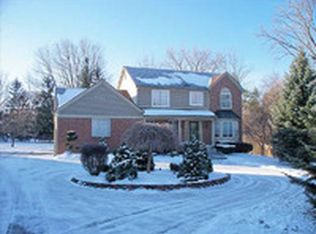 38651 Eight Mile Rd, Livonia, MI 48152