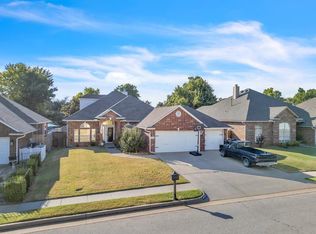 12413 Village Ln, Oklahoma City, OK 73170