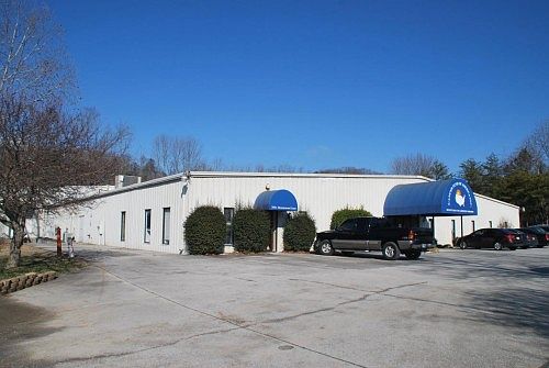 1st image of 2901 Breezewood Ln