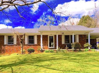 902 Edgewood St, Columbia, KY 42728