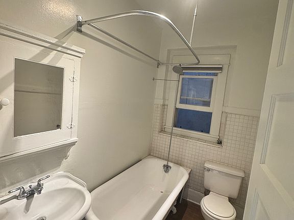 5th image of 33 Horizon Ave APT 203