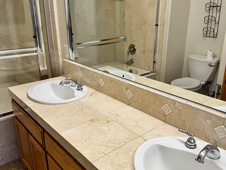 3210 Silverland Dr — Photo 33