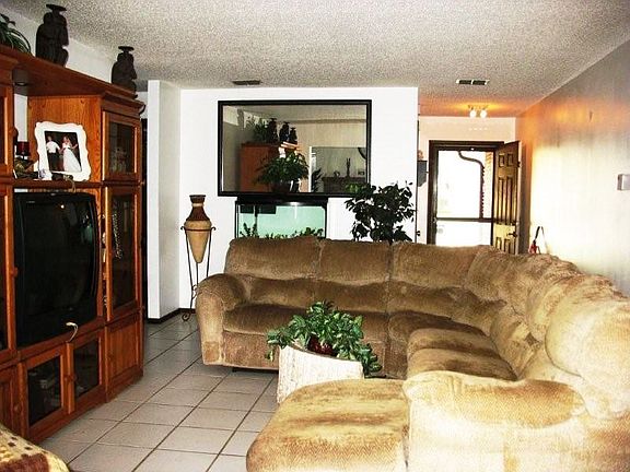 2nd image of 6841 Alpert Dr