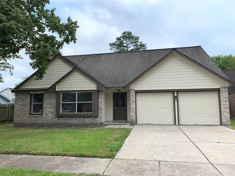 1st image of 14406 Wandering Wood Dr