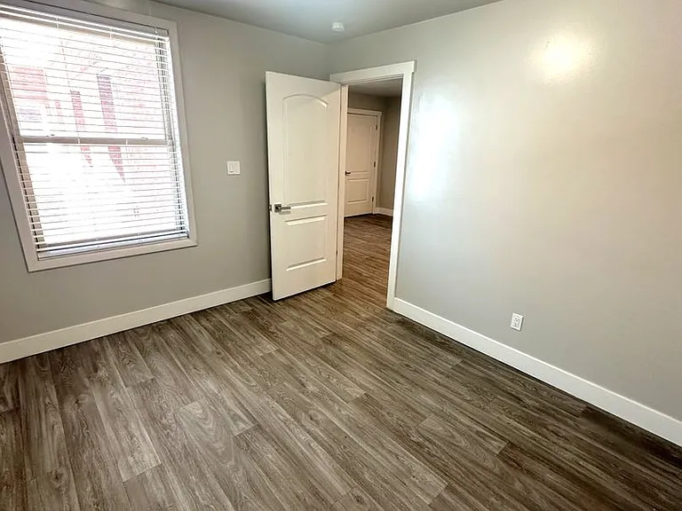 New Brigham Apartments — Photo 22