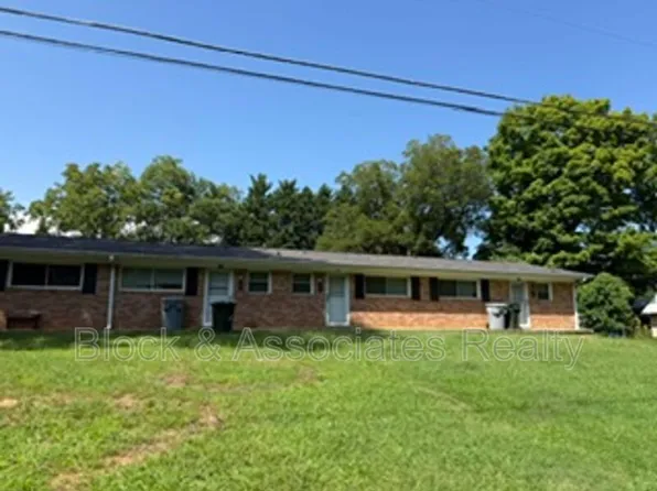 136 W Pritchard St, Asheboro, NC 27203
