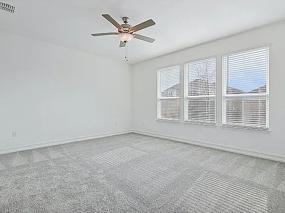 3621 Cadogan St — Photo 24