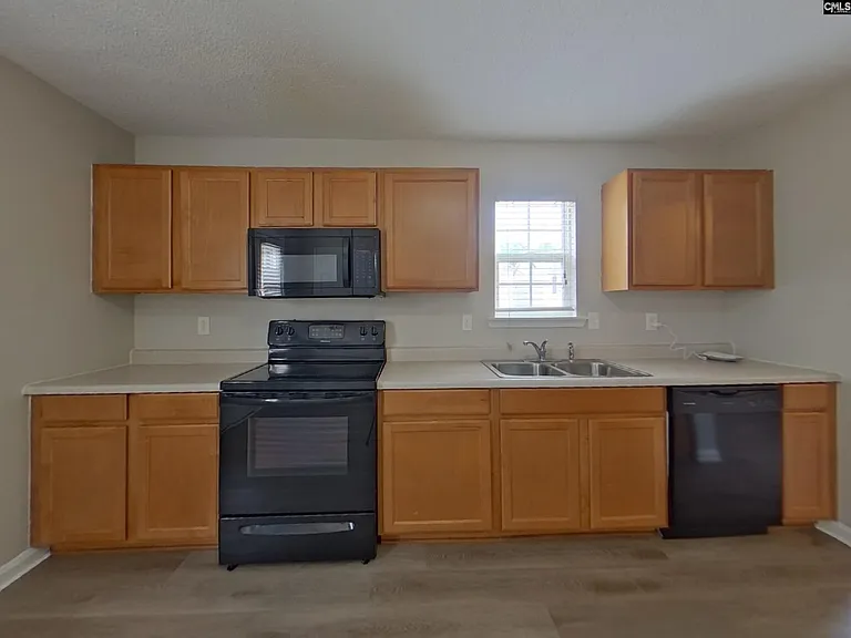 381 Valley Heights Ln — Photo 5