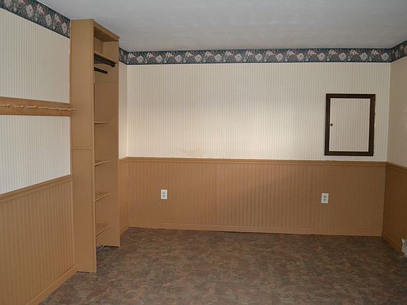 Den/Bedroom