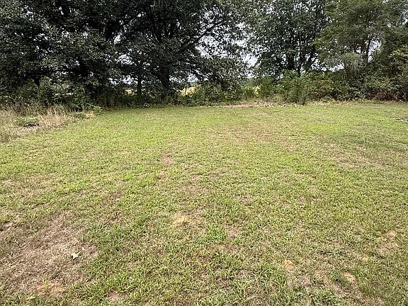 3rd image of 3307 S Wheeler Rd
