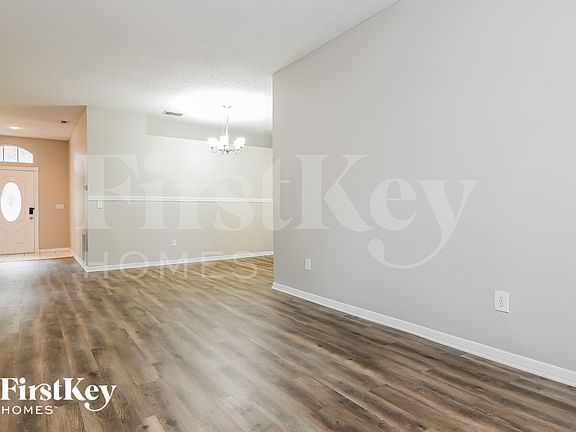 4th image of 495 Lancer Oak Dr