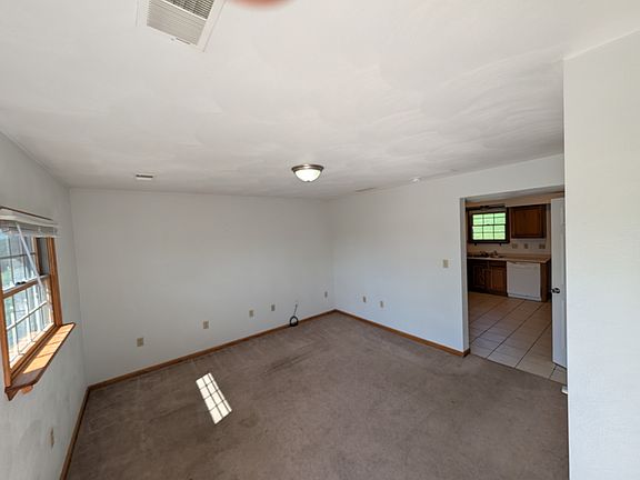 3rd image of 501 Linden Ave