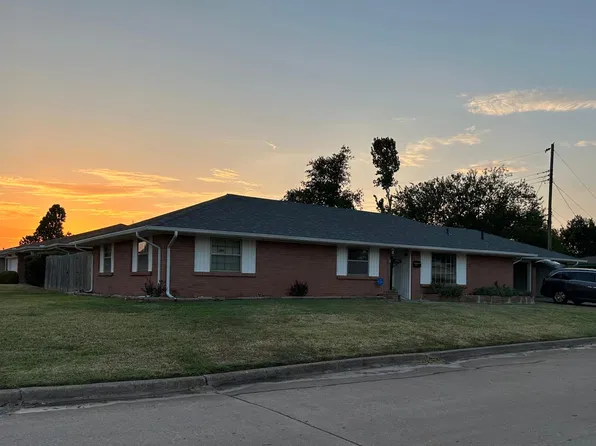 1401 SW 70th St, Oklahoma City, OK 73159