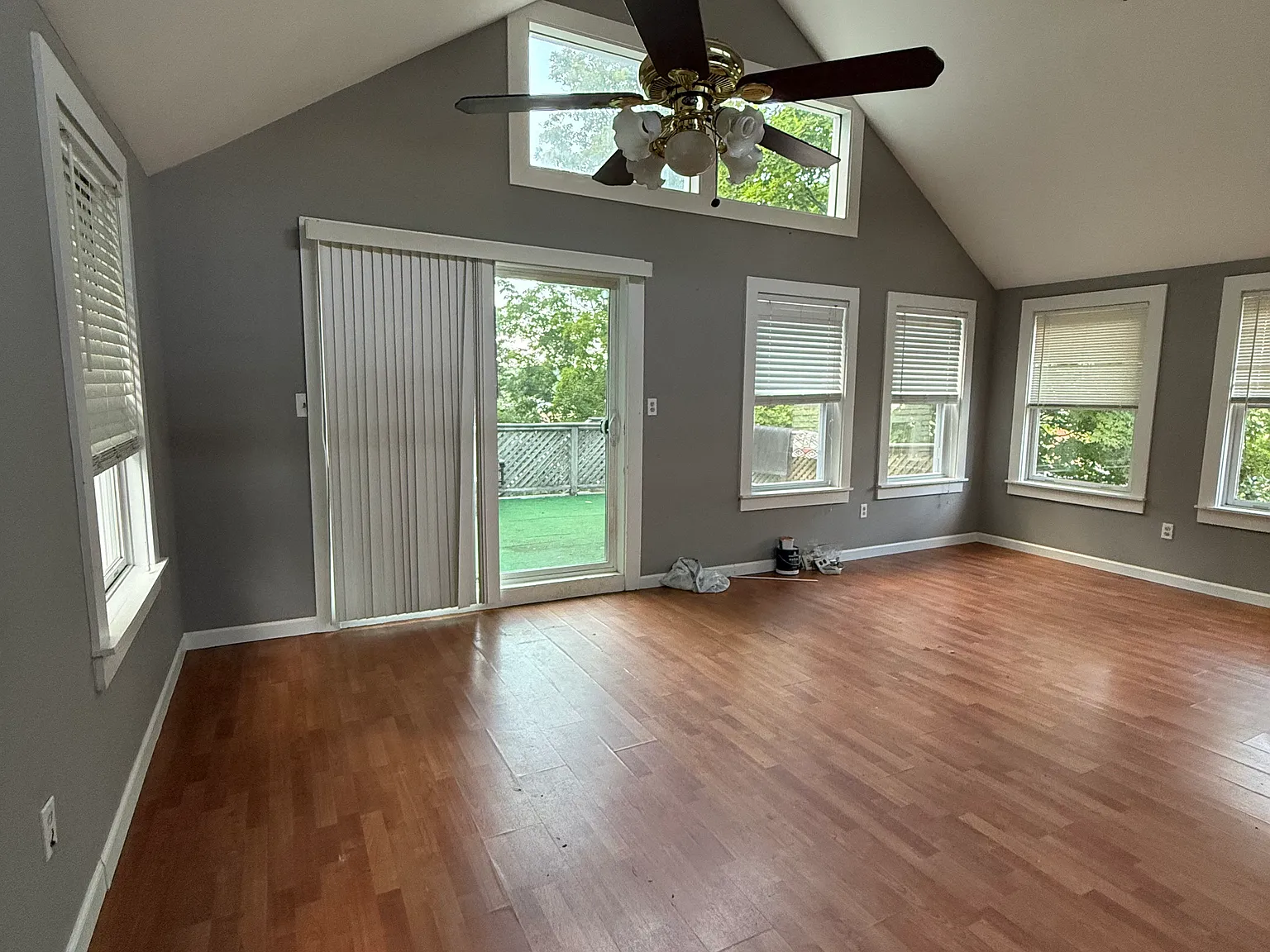 4 bed, 1.5 bath, $2,800 — Photo 2