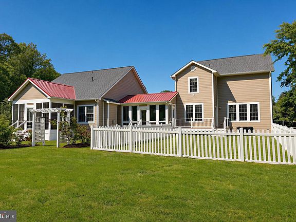 4th image of 21390 Little Saint Annes Ln