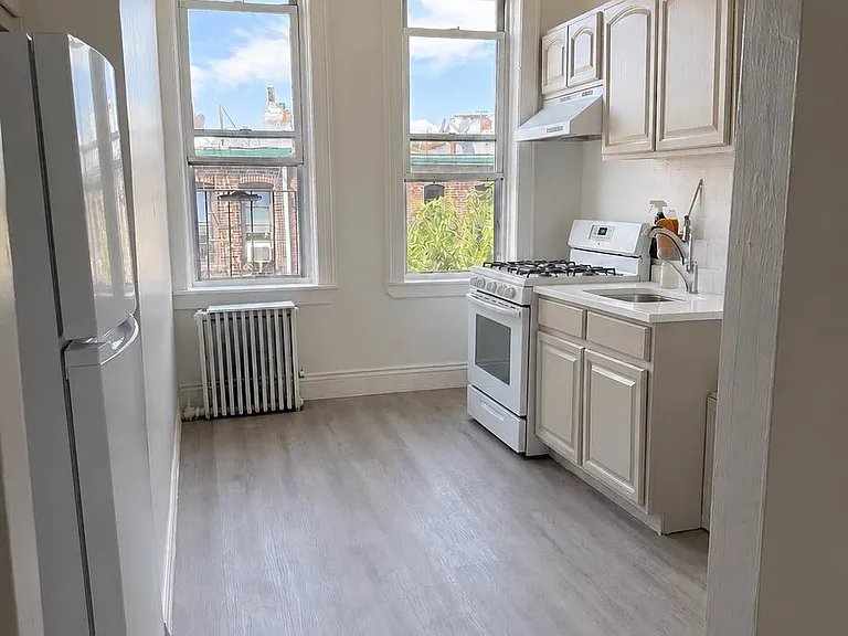 41-12 53rd St #3C — Photo 1