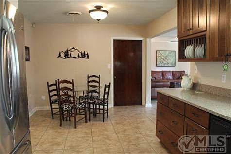 5th image of 1311 Lehigh Dr #2