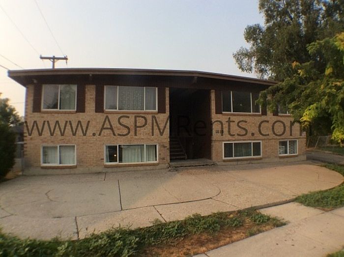 1st image of 1619 W Ivy Cir APT 4