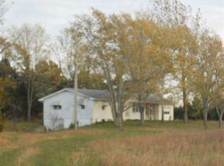 14822 Highway E, Windsor, MO 65360