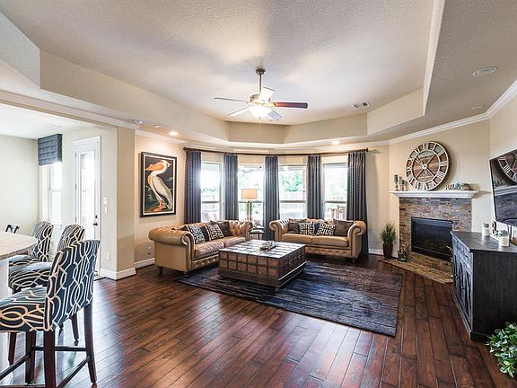 5th image of 2104 Nogalas Ln