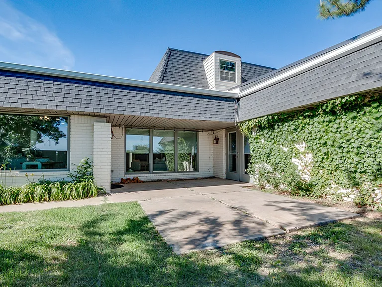 1442 Duffner Dr — Photo 13