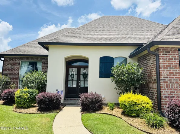 120 Meadow Lake Dr, Youngsville, LA 70592