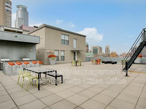 521 S 7th St Photo 1