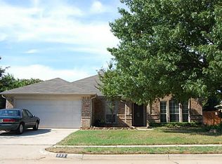 339 Ashley Oak Ln, Lake Dallas, TX 75065