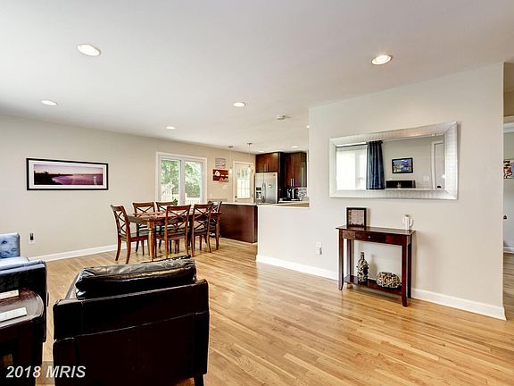 3rd image of 6414 Wilcox Ct