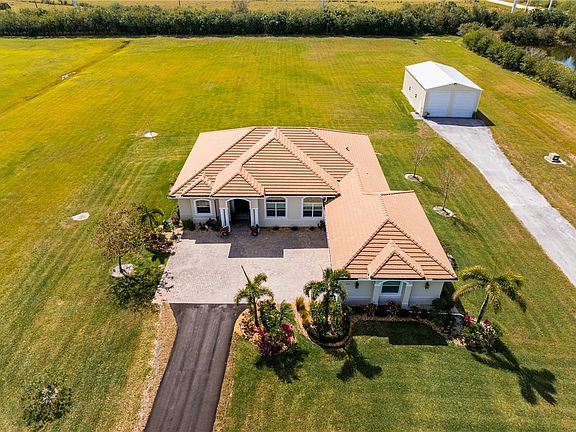 2nd image of 8165 White Fences Ln