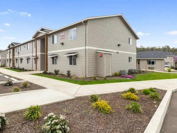 Oak Springs, 331 Pomona St #B924a94af, Roseburg, OR 97470